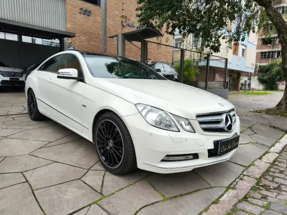 Mercedes-Benz E 250 1.8 CGI Coupé 16V Gasolina 2P Automático