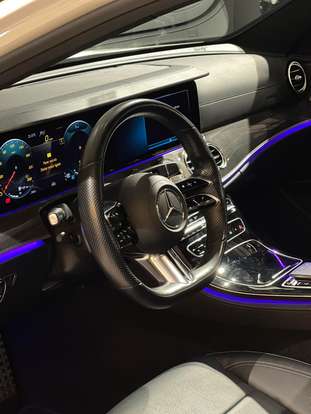 MERCEDES-BENZ-E 300-2021