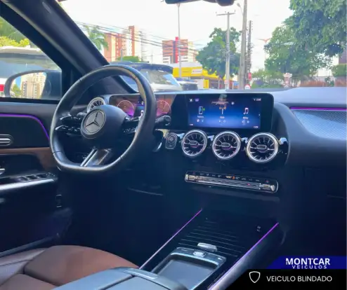 MERCEDES-BENZ-GLA 200-2023