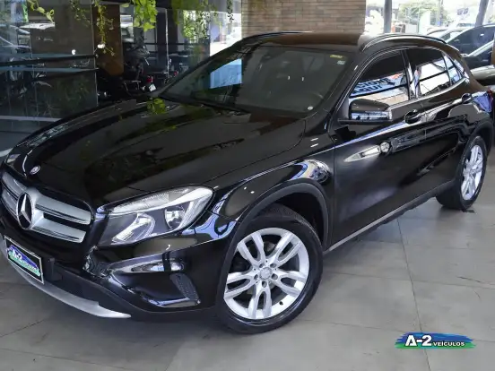 MERCEDES-BENZ-GLA 200-1.6 CGI ADVANCE 16V TURBO FLEX 4P AUTOMÁTICO MERCEDES-BENZ-GLA 200-2015