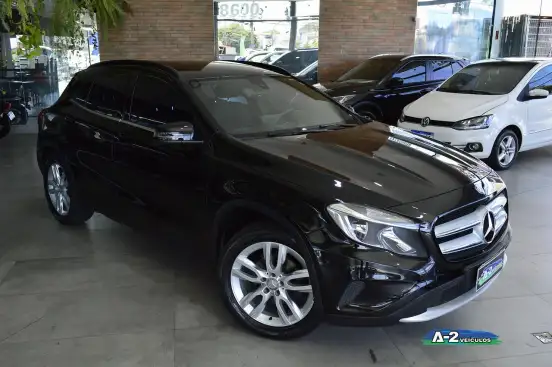 MERCEDES-BENZ-GLA 200-2015