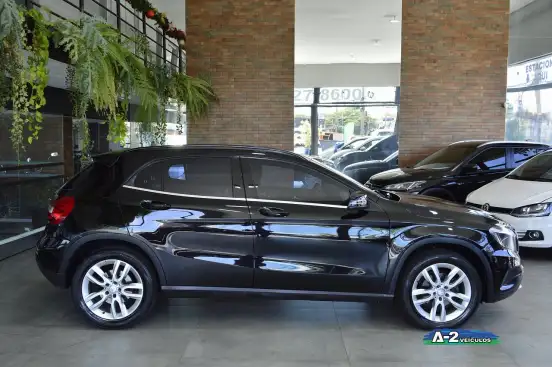 MERCEDES-BENZ-GLA 200-1.6 CGI ADVANCE 16V TURBO FLEX 4P AUTOMÁTICO MERCEDES-BENZ-GLA 200-2015