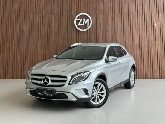 MERCEDES-BENZ-GLA 200-2016