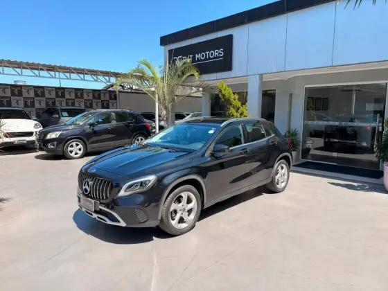 MERCEDES-BENZ GLA 200 1.6 CGI FLEX ADVANCE 7G-DCT