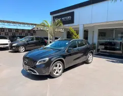 MERCEDES-BENZ GLA 200 1.6 CGI FLEX ADVANCE 7G-DCT MERCEDES-BENZ GLA 200 1.6 CGI FLEX ADVANCE 7G-DCT