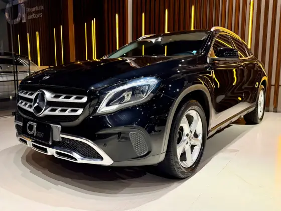 MERCEDES-BENZ GLA 200 1.6 CGI FLEX ADVANCE 7G-DCT