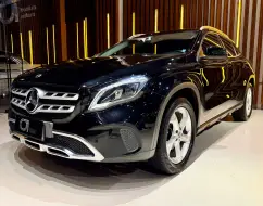 MERCEDES-BENZ GLA 200 1.6 CGI FLEX ADVANCE 7G-DCT MERCEDES-BENZ GLA 200 1.6 CGI FLEX ADVANCE 7G-DCT