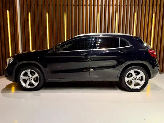 MERCEDES-BENZ-GLA 200-1.6 CGI FLEX ADVANCE 7G-DCT MERCEDES-BENZ-GLA 200-2019