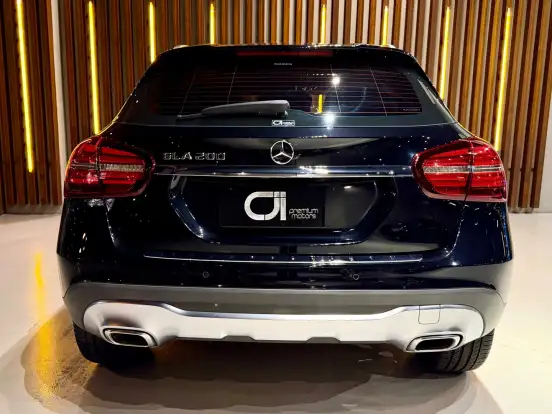 MERCEDES-BENZ-GLA 200-2019