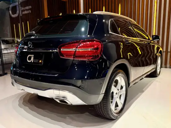 MERCEDES-BENZ-GLA 200-2019