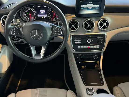 MERCEDES-BENZ-GLA 200-1.6 CGI FLEX ADVANCE 7G-DCT MERCEDES-BENZ-GLA 200-2018