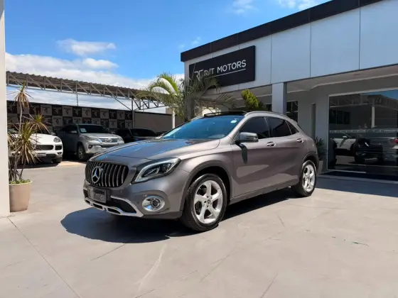 MERCEDES-BENZ GLA 200 1.6 CGI FLEX ENDURO 7G-DCT