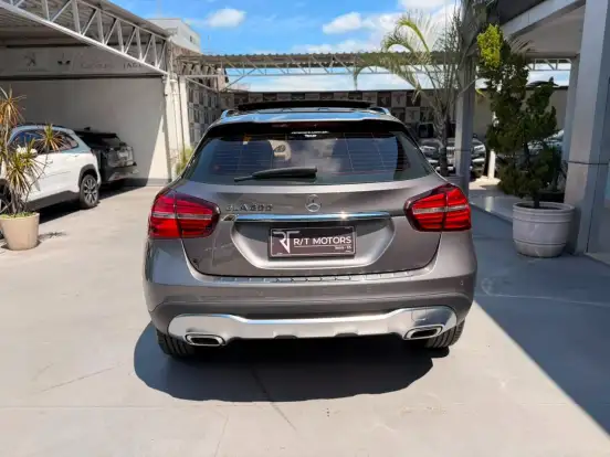 MERCEDES-BENZ-GLA 200-2019