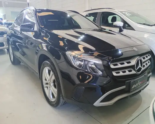 MERCEDES-BENZ GLA 200 1.6 CGI FLEX STYLE 7G-DCT