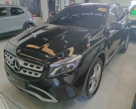 MERCEDES-BENZ-GLA 200-2018