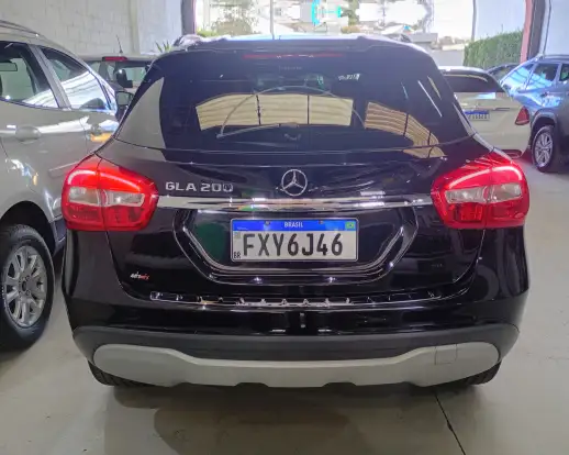 MERCEDES-BENZ-GLA 200-2018