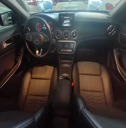 MERCEDES-BENZ-GLA 200-2018