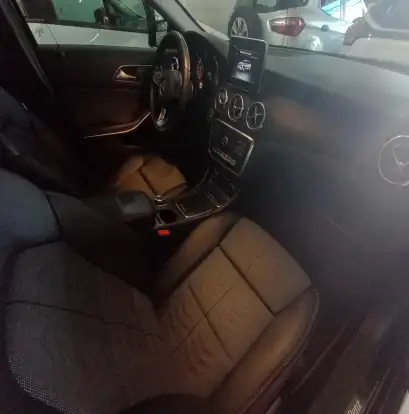 MERCEDES-BENZ-GLA 200-2018
