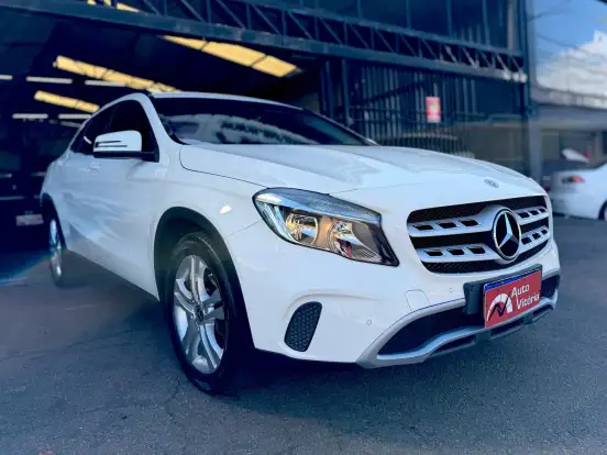 MERCEDES-BENZ-GLA 200-2018