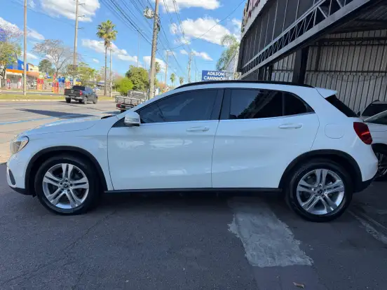 MERCEDES-BENZ-GLA 200-1.6 CGI FLEX STYLE 7G-DCT MERCEDES-BENZ-GLA 200-2018