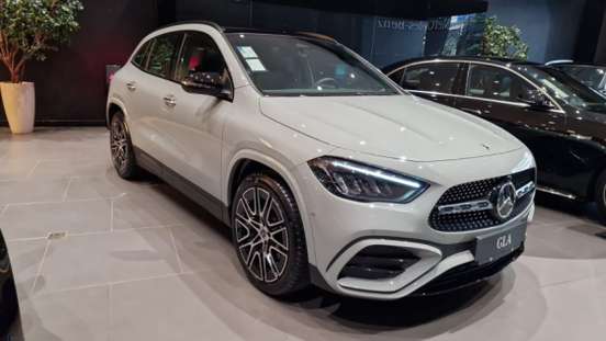 MERCEDES-BENZ-GLA 200-2026