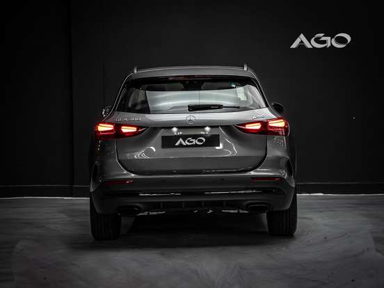 MERCEDES-BENZ-GLA 200-2026