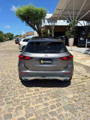 MERCEDES-BENZ-GLA 200-2024