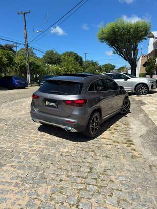 MERCEDES-BENZ-GLA 200-2024