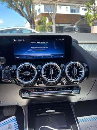MERCEDES-BENZ-GLA 200-2024