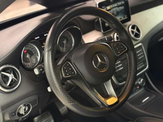 MERCEDES-BENZ-GLA 200-1.6 CGI ADVANCE 16V TURBO FLEX 4P AUTOMÁTICO MERCEDES-BENZ-GLA 200-2016