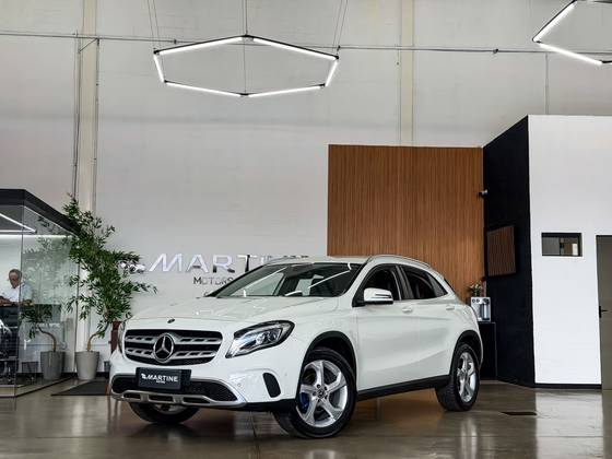 MERCEDES-BENZ GLA 200 1.6 CGI FLEX ADVANCE 7G-DCT