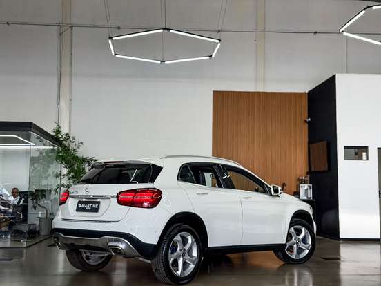 MERCEDES-BENZ-GLA 200-1.6 CGI FLEX ADVANCE 7G-DCT MERCEDES-BENZ-GLA 200-2017