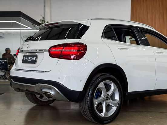 MERCEDES-BENZ-GLA 200-1.6 CGI FLEX ADVANCE 7G-DCT MERCEDES-BENZ-GLA 200-2017