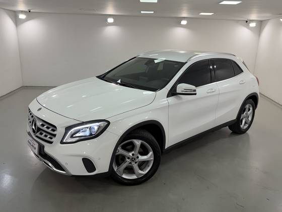 MERCEDES-BENZ GLA 200 1.6 CGI FLEX ADVANCE 7G-DCT