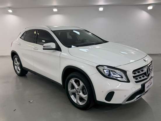 MERCEDES-BENZ-GLA 200-2019