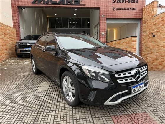 MERCEDES-BENZ GLA 200 1.6 CGI FLEX STYLE 7G-DCT