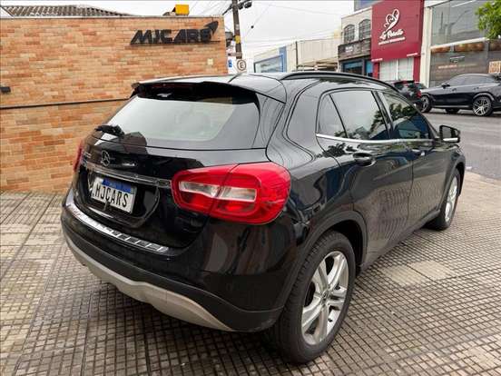 MERCEDES-BENZ-GLA 200-1.6 CGI FLEX STYLE 7G-DCT MERCEDES-BENZ-GLA 200-2018