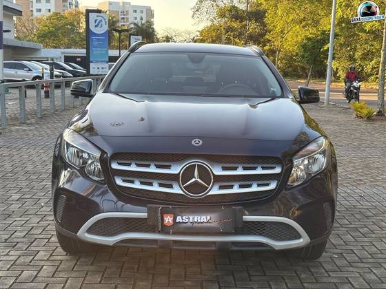 MERCEDES-BENZ GLA 200 1.6 CGI FLEX STYLE 7G-DCT