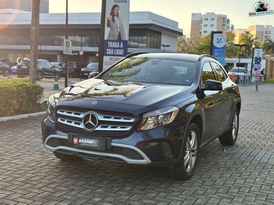 MERCEDES-BENZ-GLA 200-2018