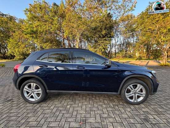 MERCEDES-BENZ-GLA 200-2018