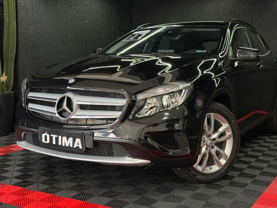 MERCEDES-BENZ-GLA 200-2016