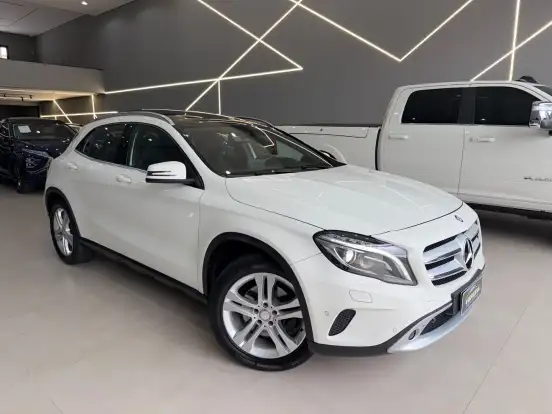 MERCEDES-BENZ-GLA 250-2.0 16V TURBO GASOLINA ENDURO 4P AUTOMÁTICO MERCEDES-BENZ-GLA 250-2016