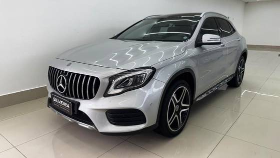 MERCEDES-BENZ GLA 250 2.0 CGI GASOLINA SPORT 4MATIC 7G-DCT