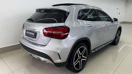 MERCEDES-BENZ-GLA 250-2017