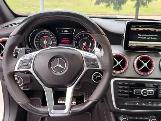 MERCEDES-BENZ-GLA 45 AMG-2.0 16V TURBO GASOLINA 4P AUTOMÁTICO MERCEDES-BENZ-GLA 45 AMG-2015