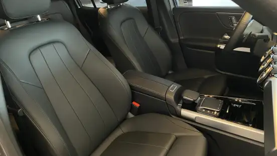 MERCEDES-BENZ-GLB 200-2021