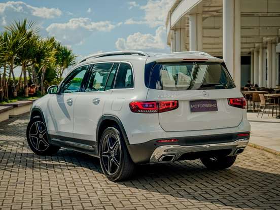 MERCEDES-BENZ-GLB 200-2021