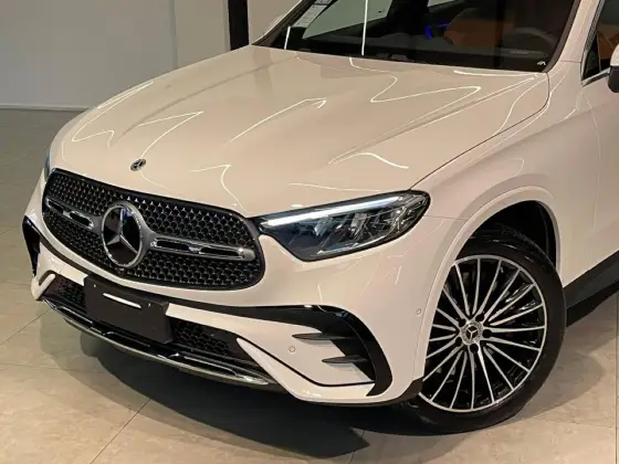 MERCEDES-BENZ GLC 300 2.0 MHEV AMG LINE COUPÉ 4MATIC 9G-TRONIC