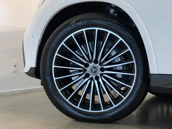 MERCEDES-BENZ-GLC 300-2026