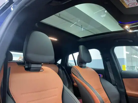 MERCEDES-BENZ-GLC 300-2026